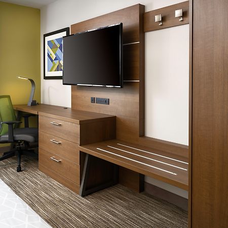 Holiday Inn Express Hotel & Suites Olive Branch By Ihg Bagian luar foto