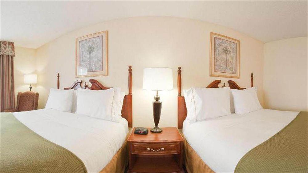 Holiday Inn Express Hotel & Suites Olive Branch By Ihg Bagian luar foto