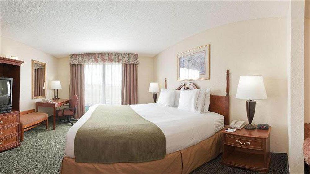 Holiday Inn Express Hotel & Suites Olive Branch By Ihg Bagian luar foto